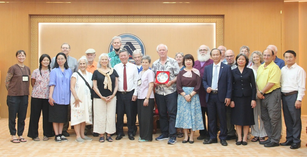 Promoting People-to-People Exchanges between Da Nang and the United States