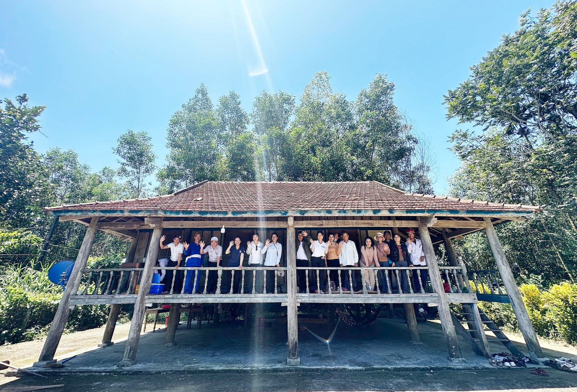 Lên Trà My, nhớ ghé thăm làng Mường