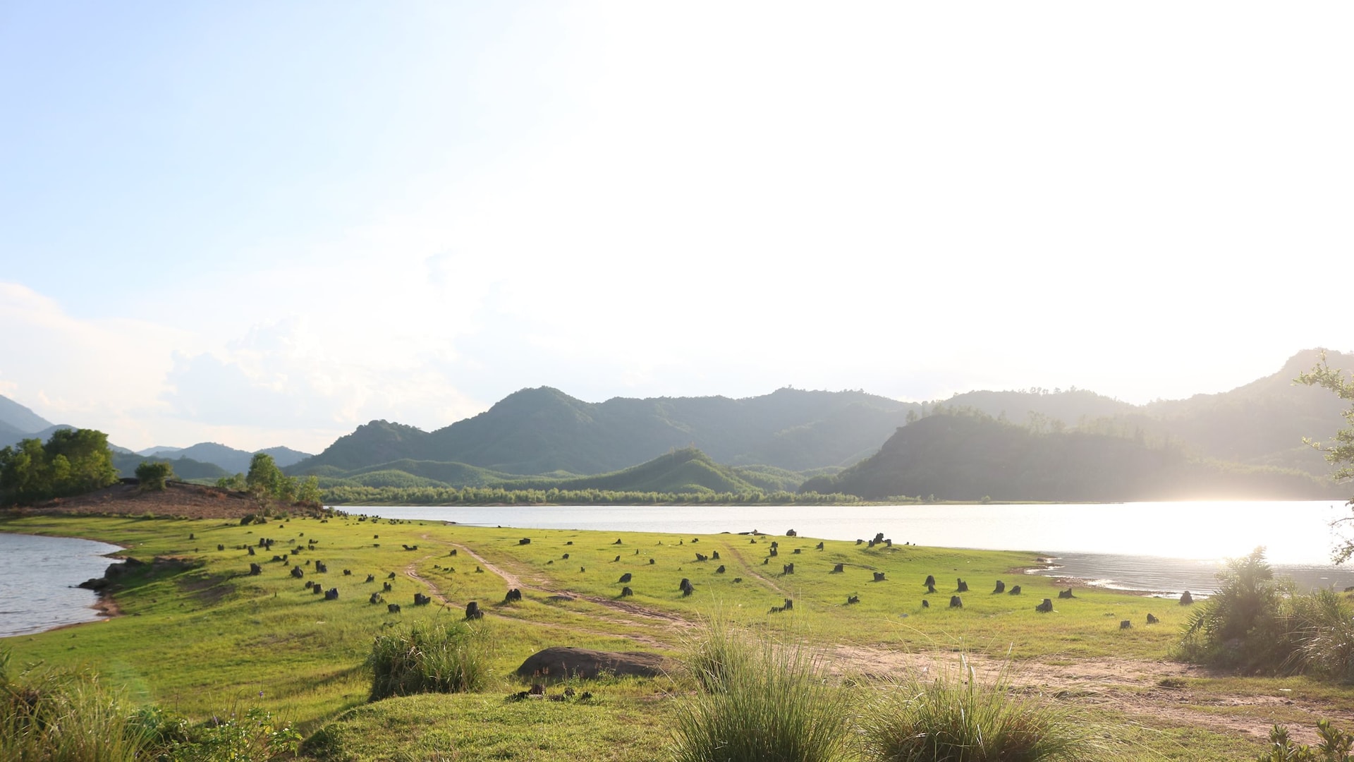 Thơ mộng hồ Trà Lý (xã Duy Xuyên)