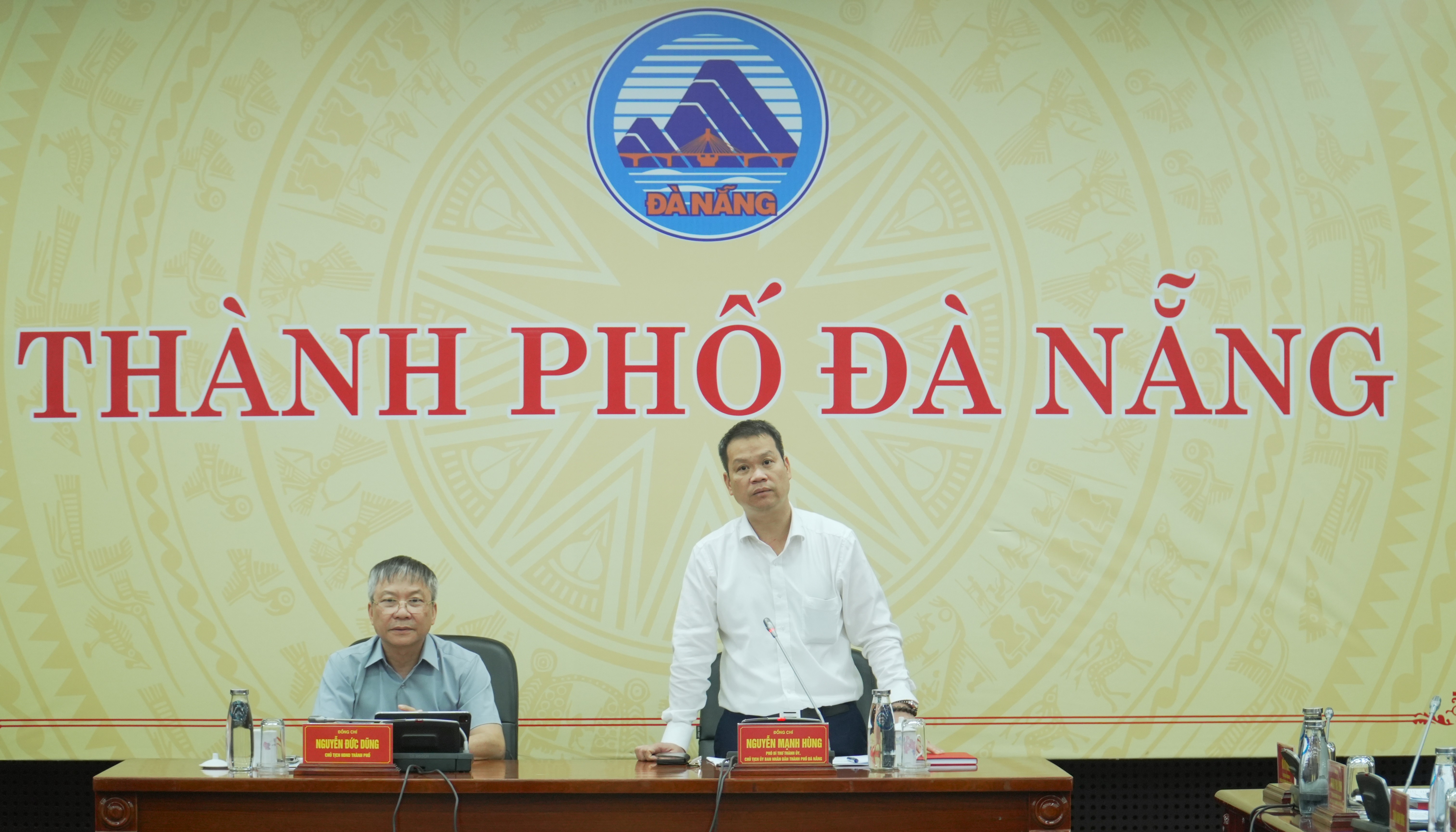 Thường trực HĐND thành phố làm việc với Thường trực UBND thành phố