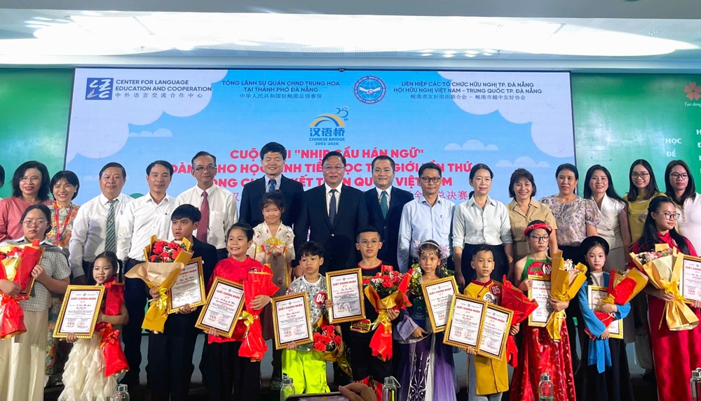 Tôn vinh các tài năng nhí tại Cuộc thi “Nhịp cầu Hán ngữ” toàn quốc