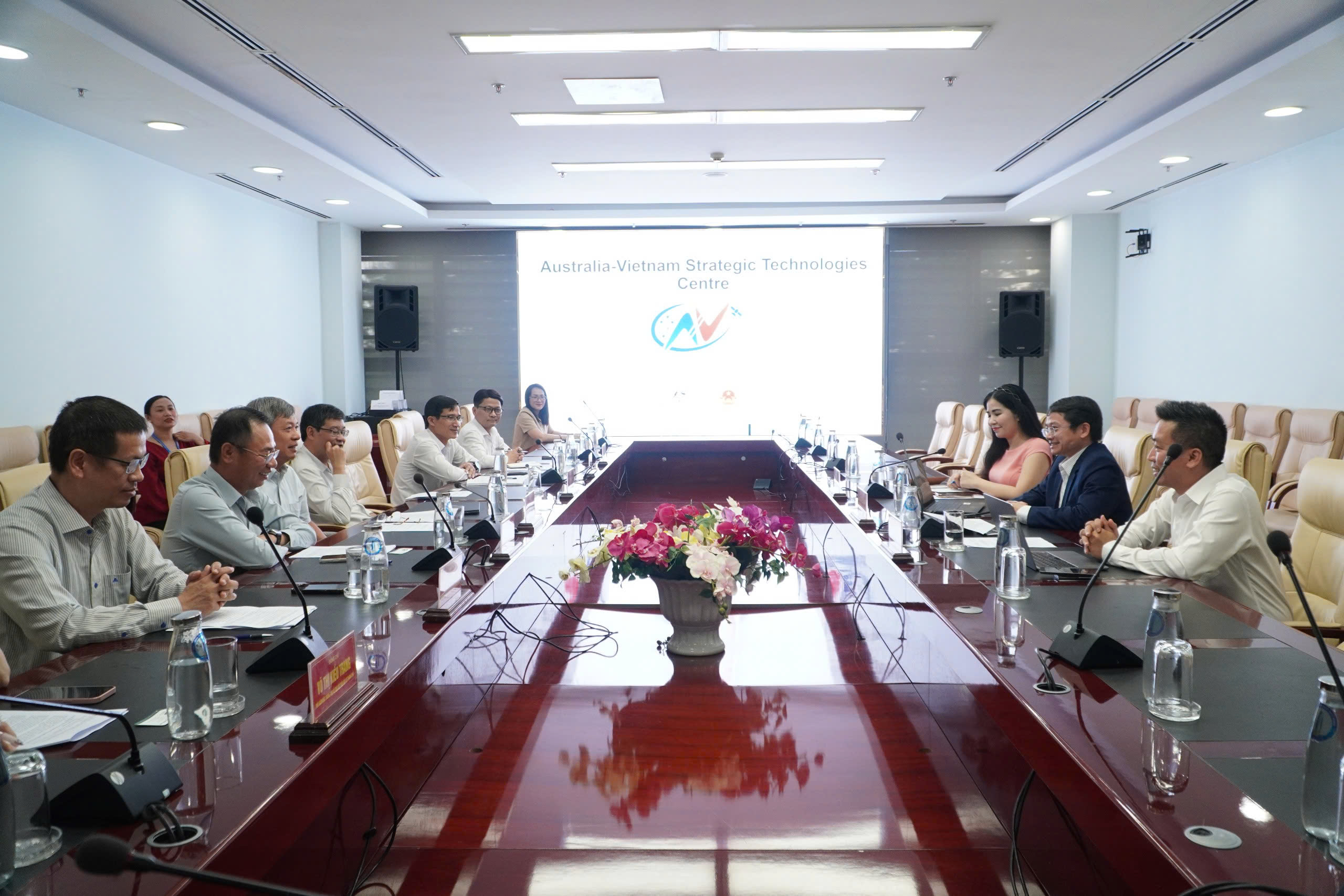 Tăng cường kết nối, hợp tác trong lĩnh vực công nghệ, đổi mới sáng tạo và chuyển đổi số