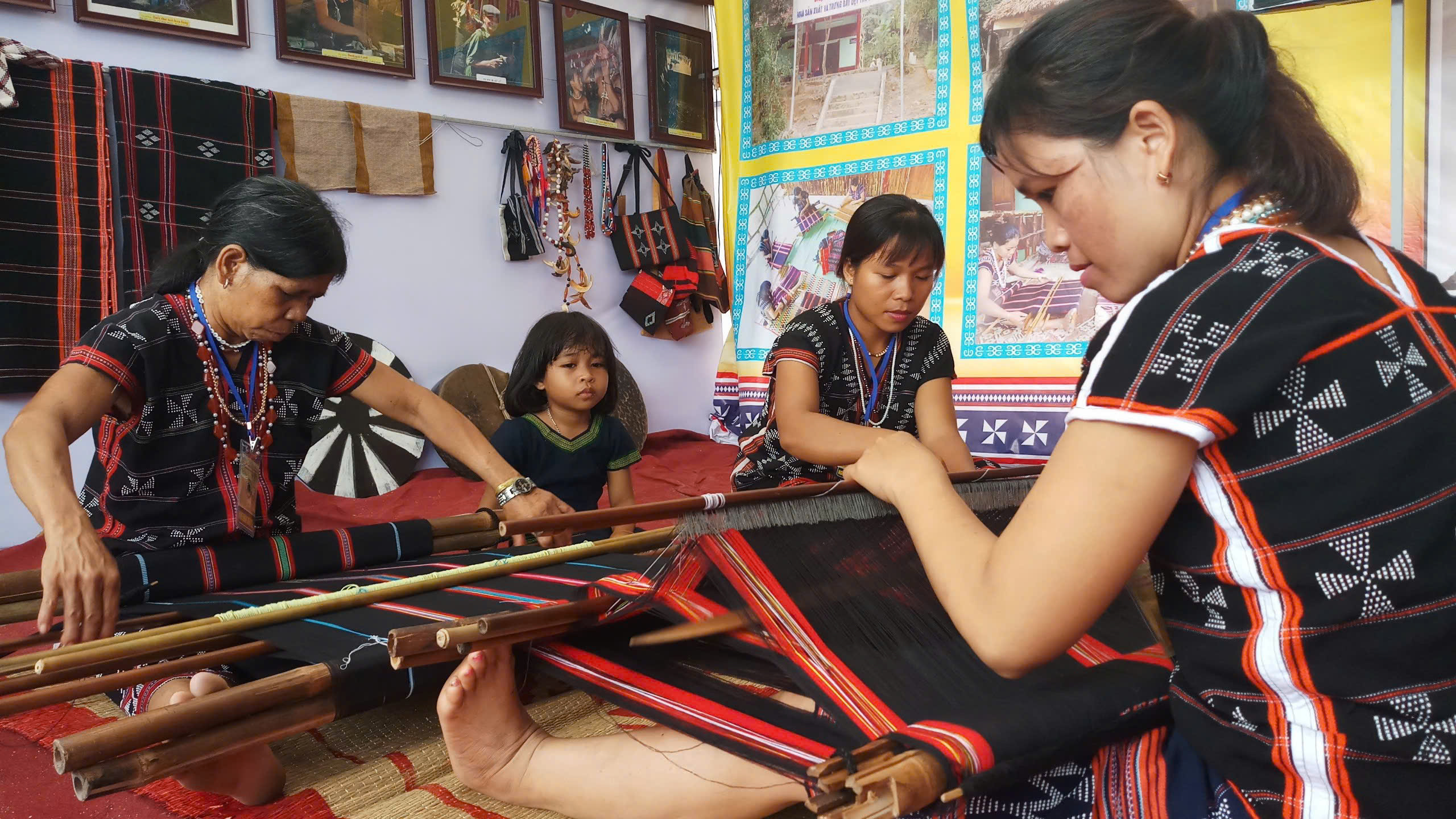 Hơn 490 tỷ đồng/năm triển khai chính sách giảm nghèo đặc thù trên địa bàn thành phố